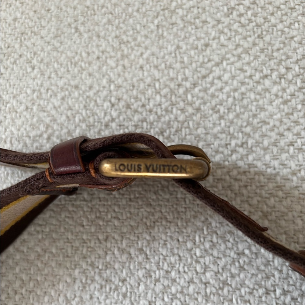 Louis Vuitton Onatah Fleurs GM suede hobo bag - Picture 5 of 14